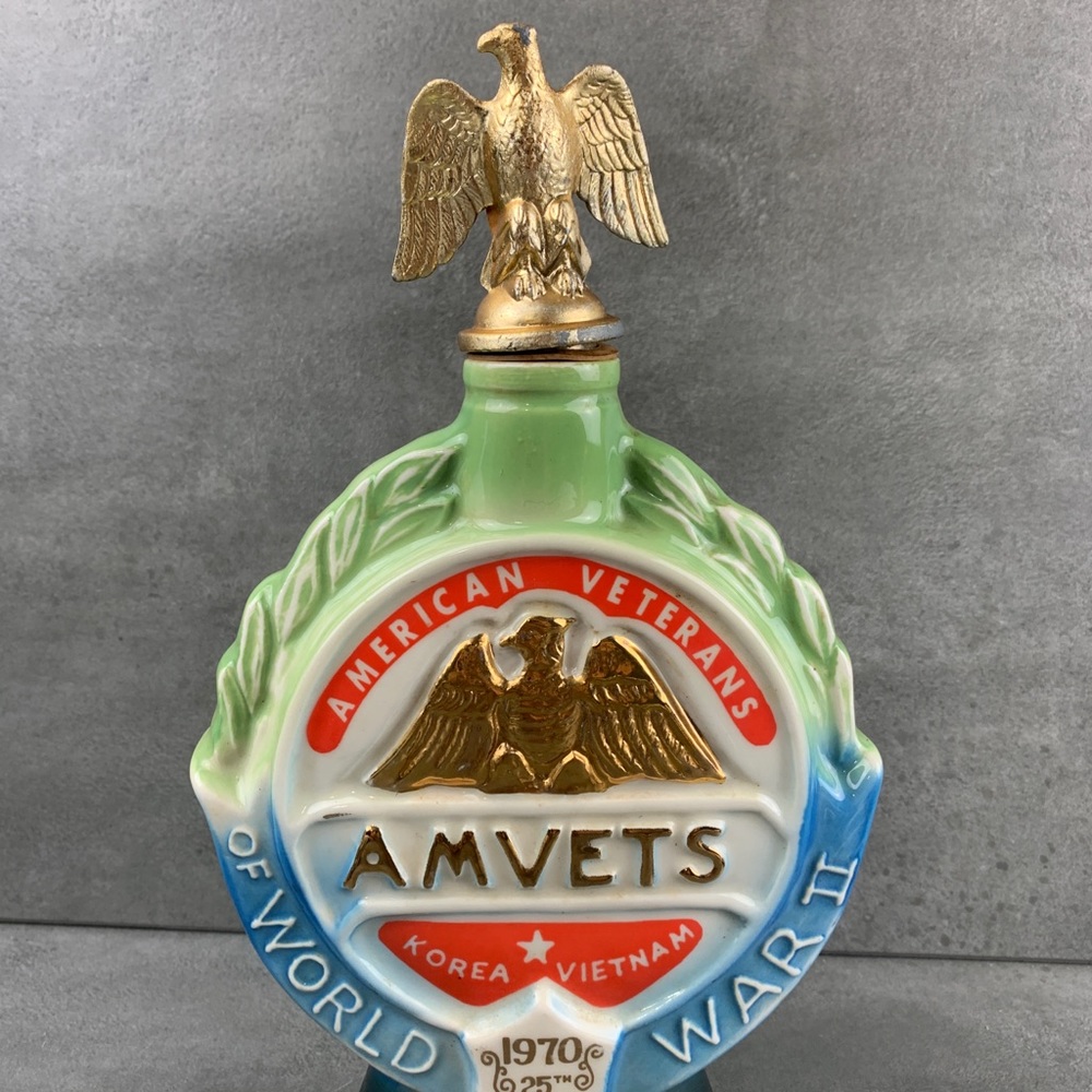 1970 Amvets 25th Jim  Beam Decanter Regal China Veterans & Eagle World War 2
